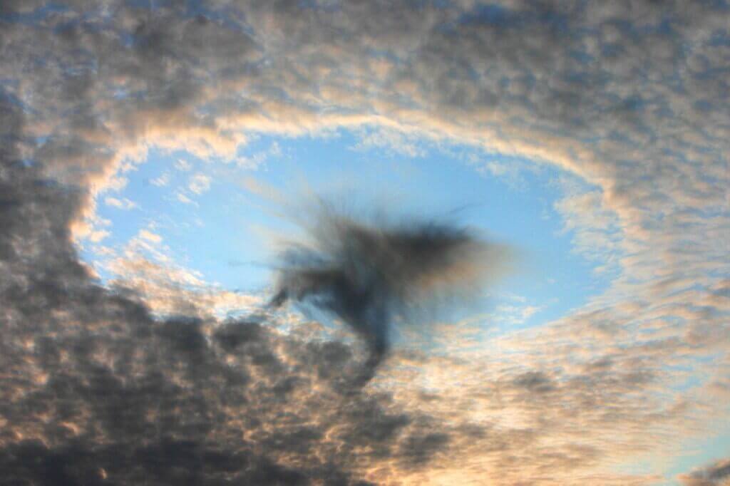 Fallstreak hole: le misteriose ciambelle nel cielo